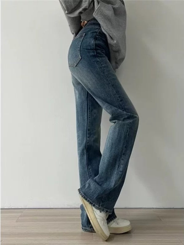 Sophisticated Garment with a Clean Classic Look