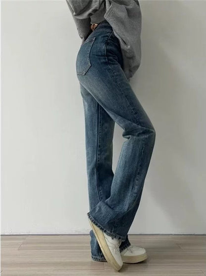 Sophisticated Garment with a Clean Classic Look
