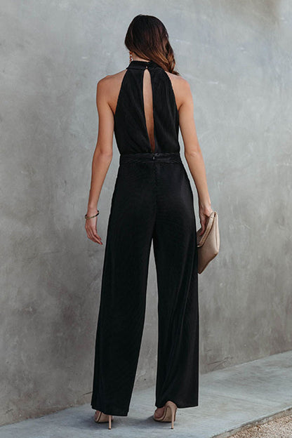 Effortlessly Elegant Garment with a Timeless Design
