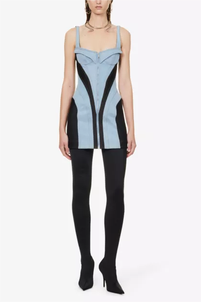 Classic Vintage Dress with a Flattering Fit