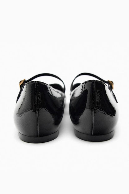 Polished Garment with an Effortless Classic Look