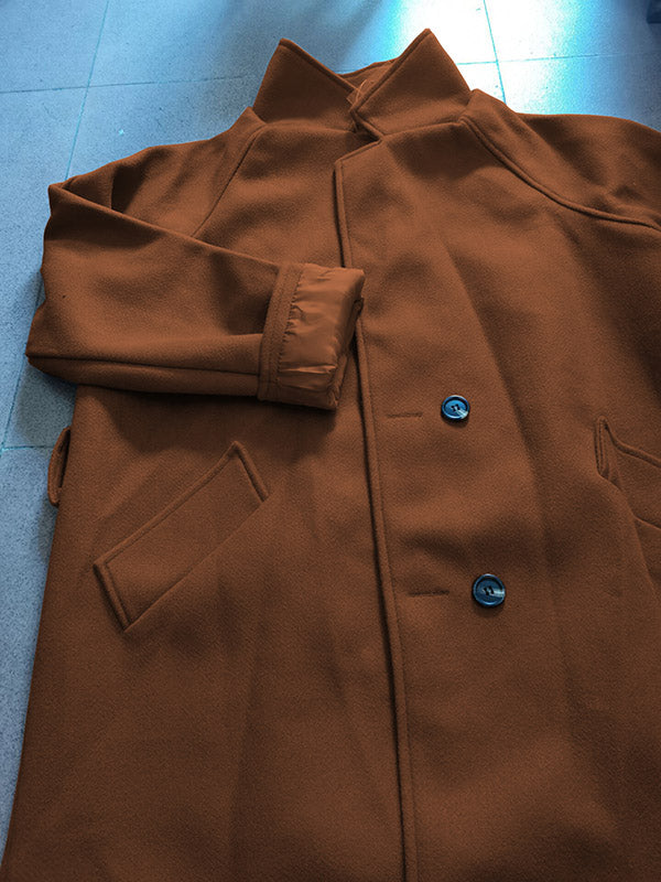 Beautifully Finished Coat in a Timeless Design