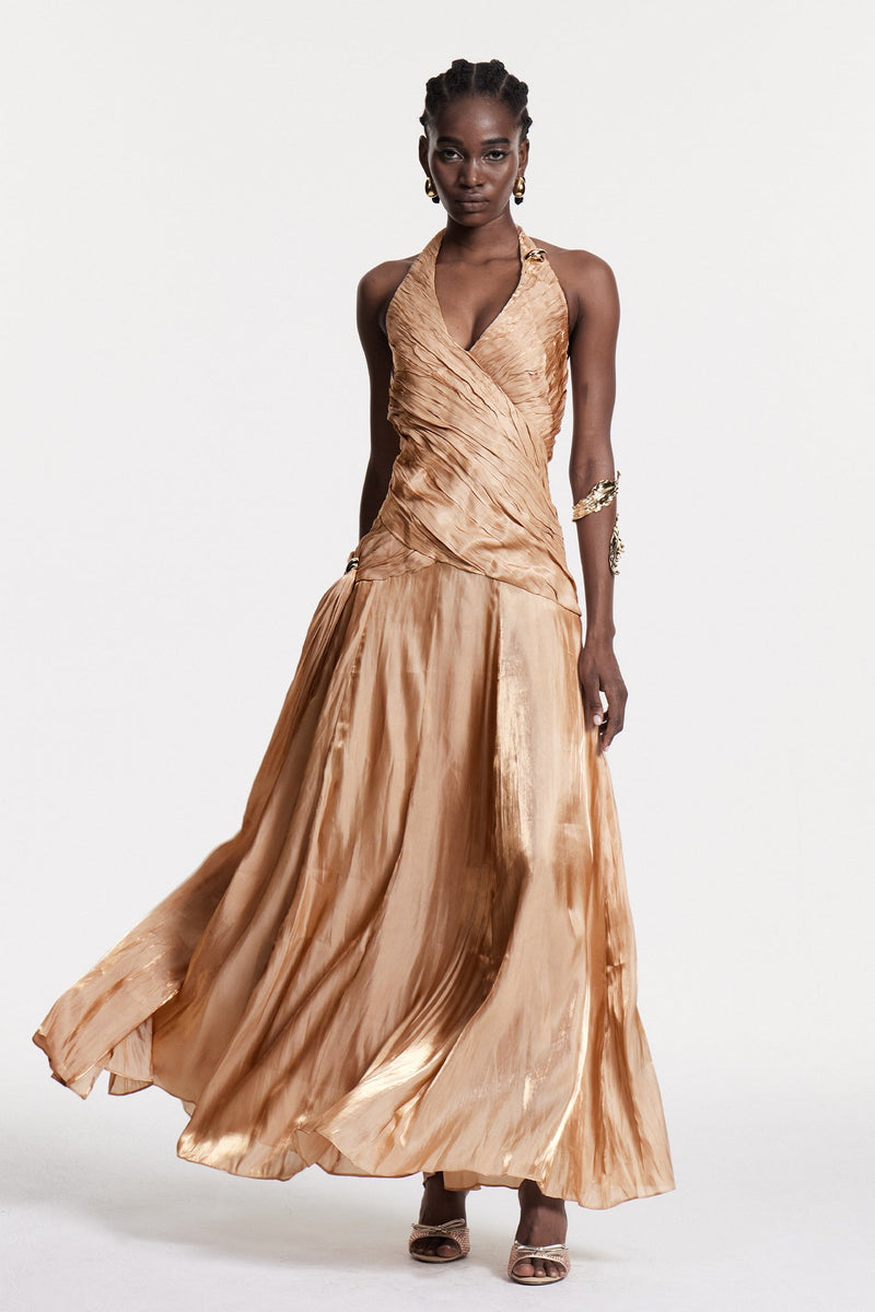 Beautifully Finished Dress in a Timeless Design
