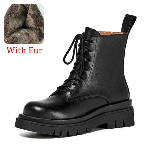 Beautifully Finished Boots in a Timeless Design