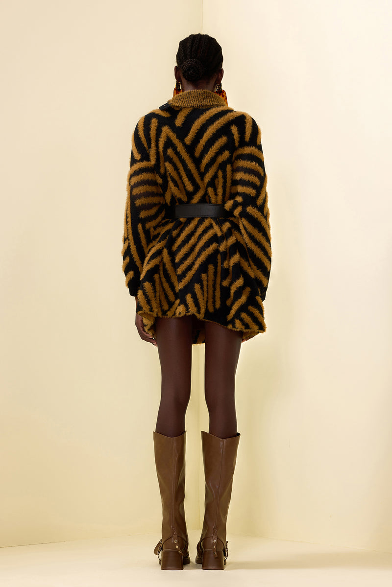 Classic Vintage Sweater with a Flattering Fit