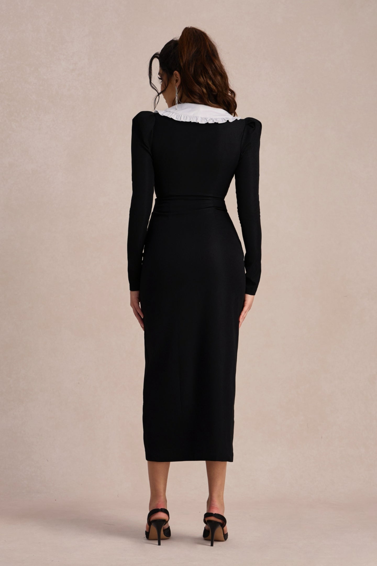 Sophisticated Dress with a Clean Classic Look