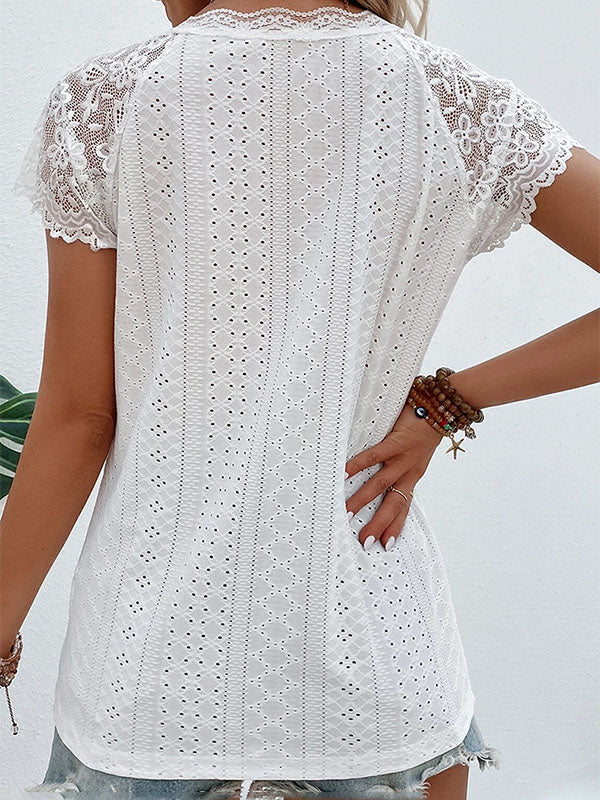 Beautifully Crafted T-Shirt in a Classic Style