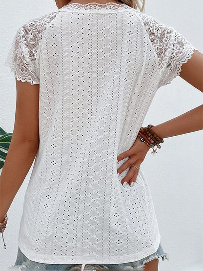 Beautifully Crafted T-Shirt in a Classic Style