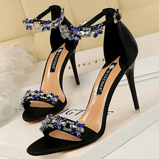 Classic Vintage & Enduringly Stylish Heels