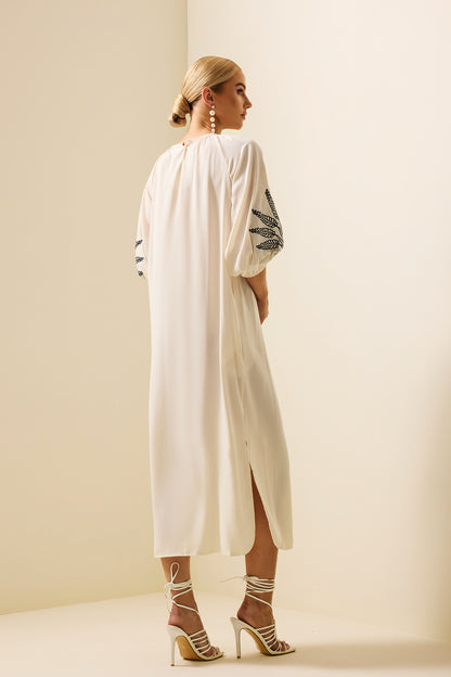 Beautifully Finished Dress in a Timeless Design