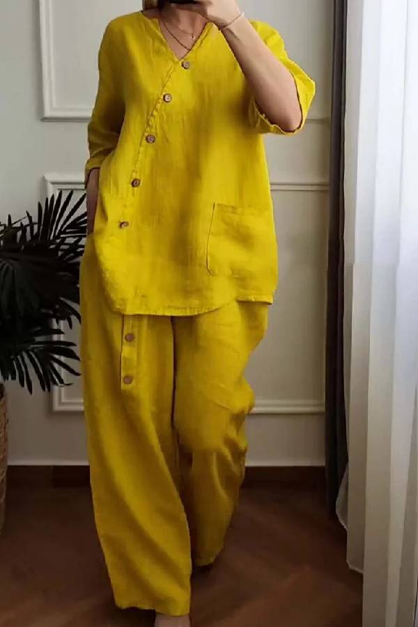 Classic Vintage Pants with a Flattering Fit