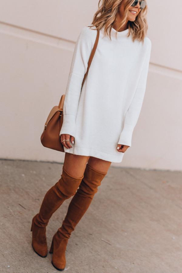 Well Tailored Sweater with a Graceful Silhouette
