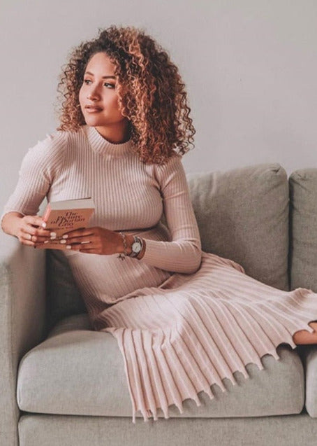 Classic Vintage Dress with a Flattering Fit