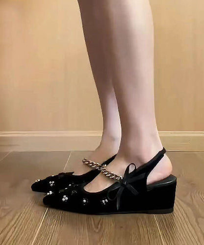 A Vintage Style Heels with Delicate Timeless Details