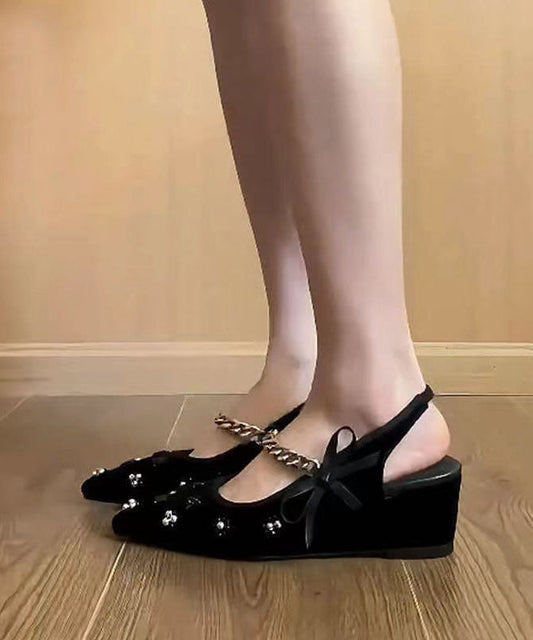 A Vintage Style Heels with Delicate Timeless Details