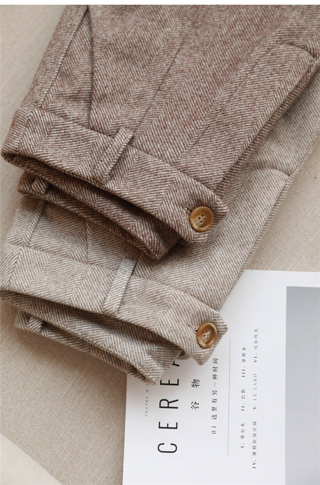 Elegantly Styled Pants for Everyday Wear