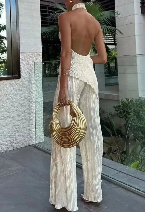 Classic Vintage Garment with a Flattering Fit