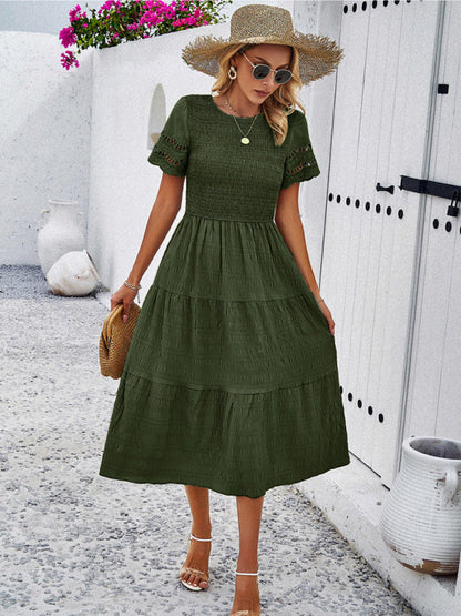Effortlessly Elegant Dress with a Timeless Design