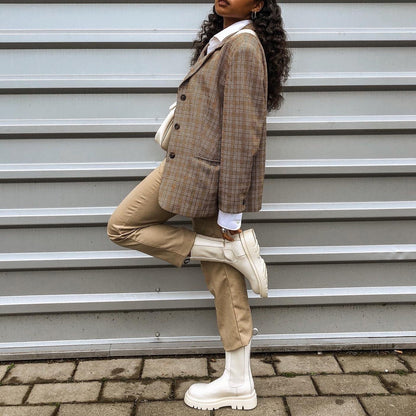 Well Tailored Boots with a Graceful Silhouette