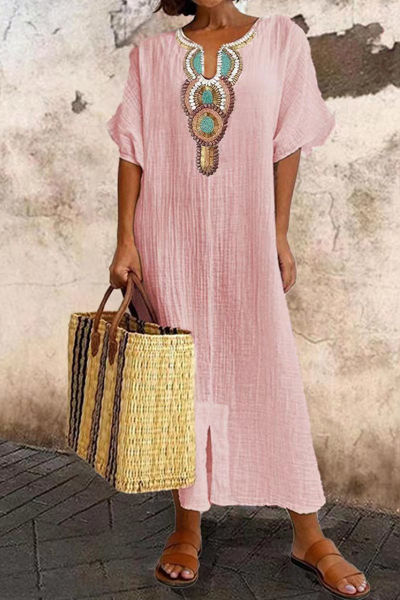 Gracefully Styled Dress for Any Occasion