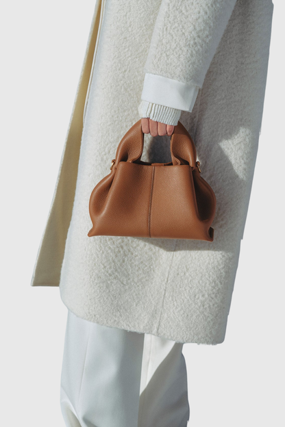 Well Tailored Bag with a Graceful Silhouette