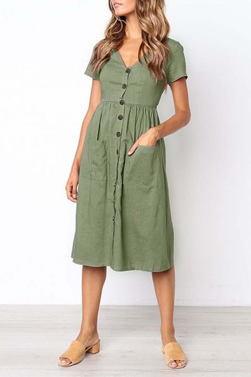 Effortlessly Elegant Dress with a Timeless Design