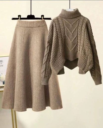Well Tailored Sweater with a Graceful Silhouette