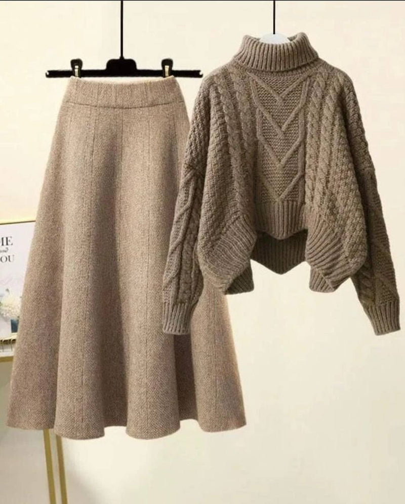 Well Tailored Sweater with a Graceful Silhouette
