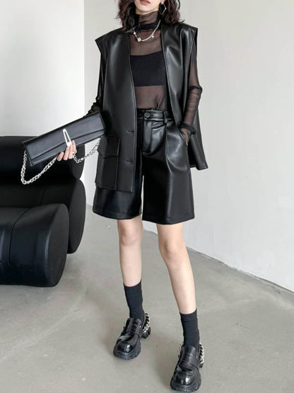 Effortlessly Elegant Garment with a Timeless Design