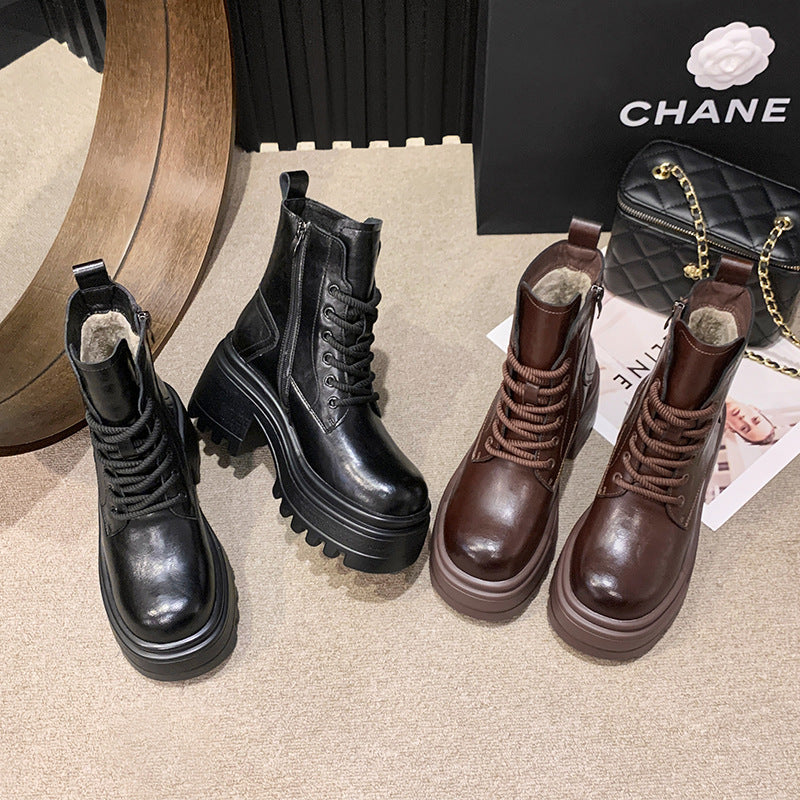 Well Tailored Boots with a Graceful Silhouette