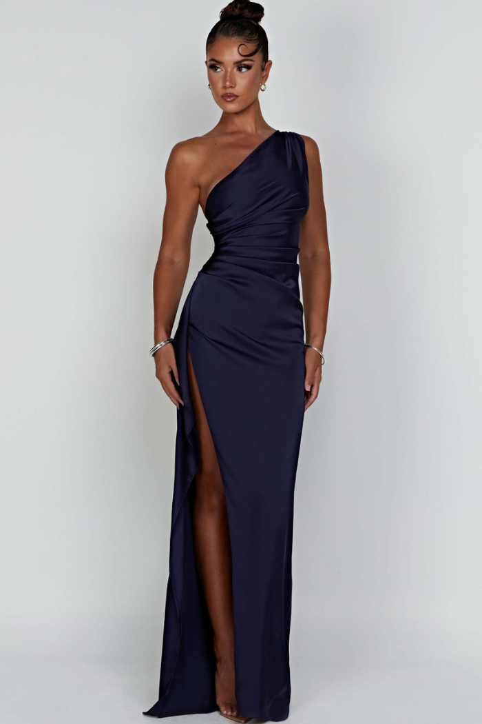 Polished Garment with an Effortless Classic Look
