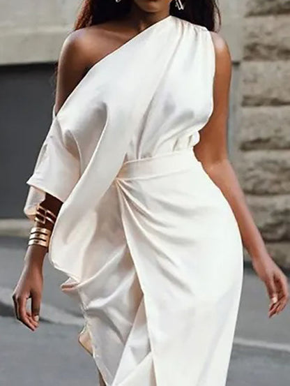 Well Tailored Dress with a Graceful Silhouette