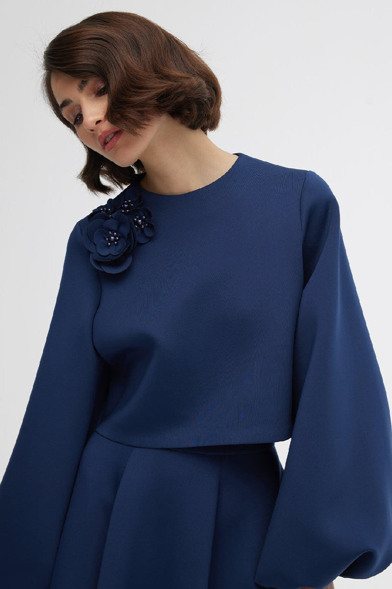 Gracefully Styled Garment for Any Occasion