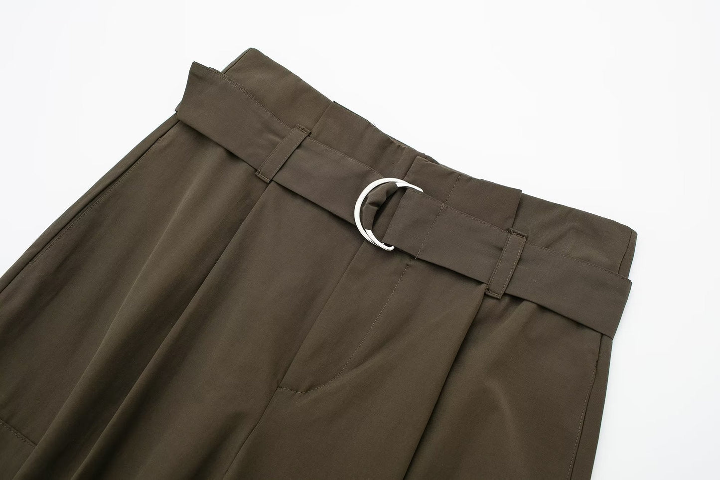 Gracefully Styled Pants for Any Occasion