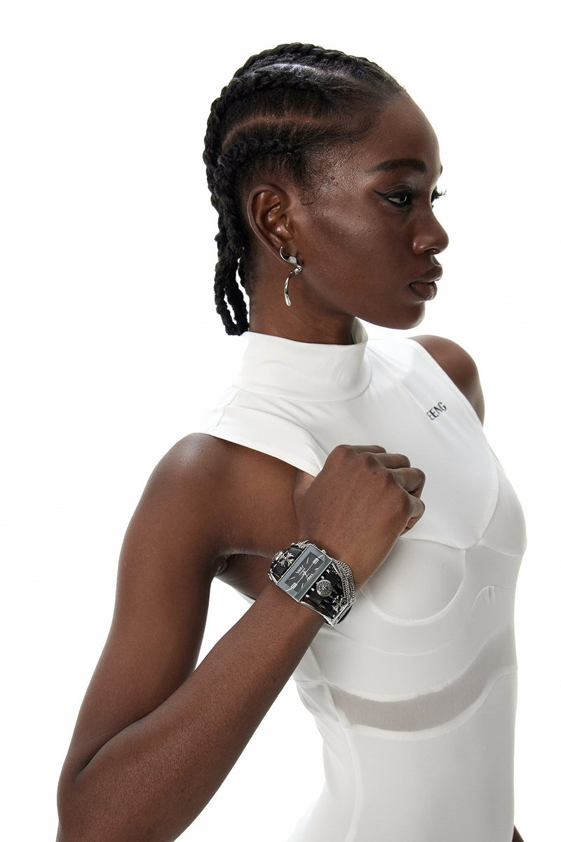 Beautifully Finished Garment in a Timeless Design