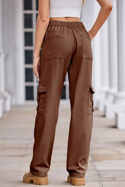 Effortlessly Elegant Pants with a Timeless Design