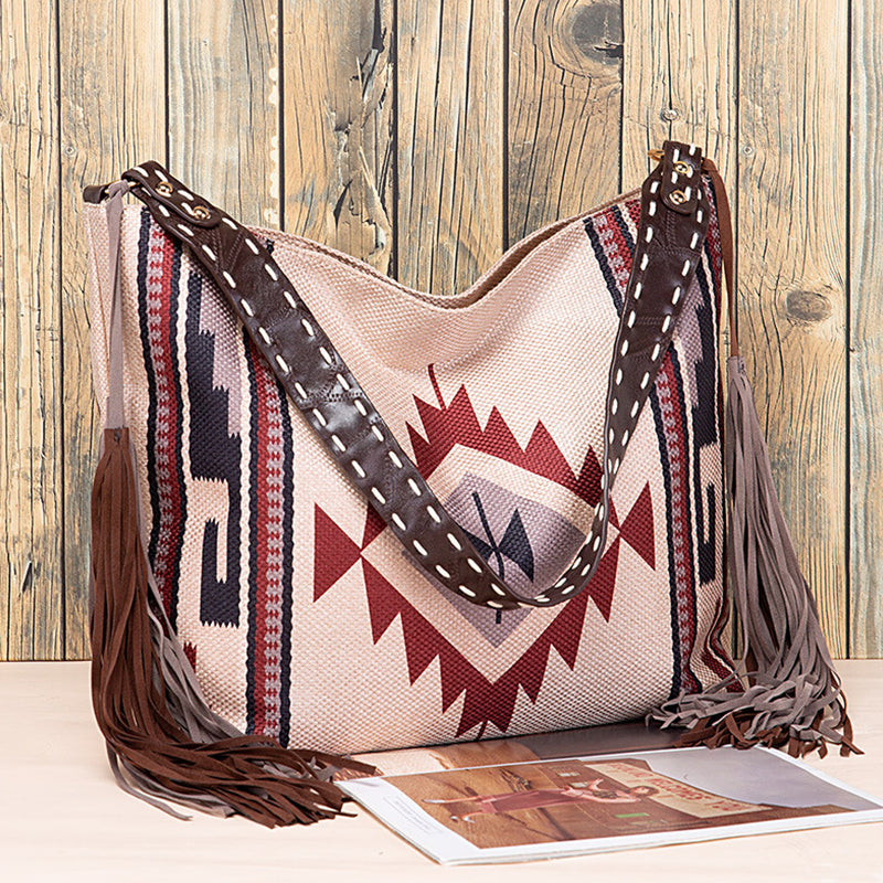 Effortlessly Elegant Bag with a Timeless Design