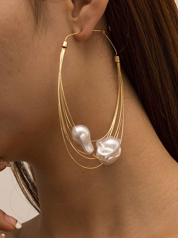 Effortlessly Elegant Garment with a Timeless Design
