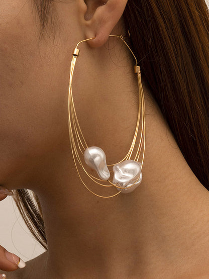 Effortlessly Elegant Garment with a Timeless Design