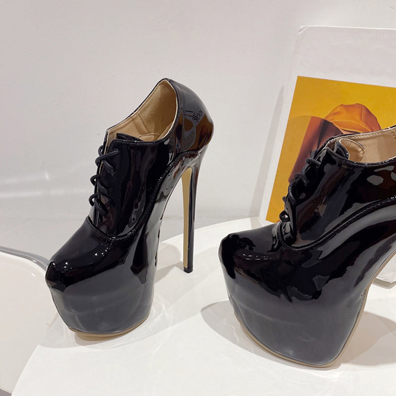 Well Tailored Heels with a Graceful Silhouette