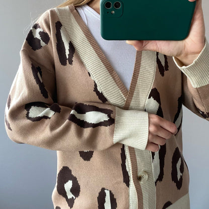 Gracefully Styled Cardigan for Any Occasion