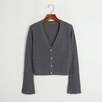 Classic Vintage Sweater with a Flattering Fit