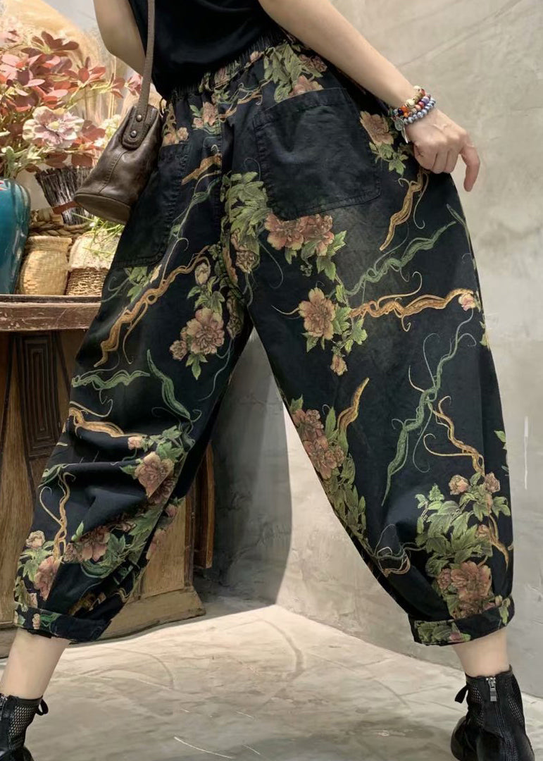 Effortlessly Elegant Pants with a Timeless Design