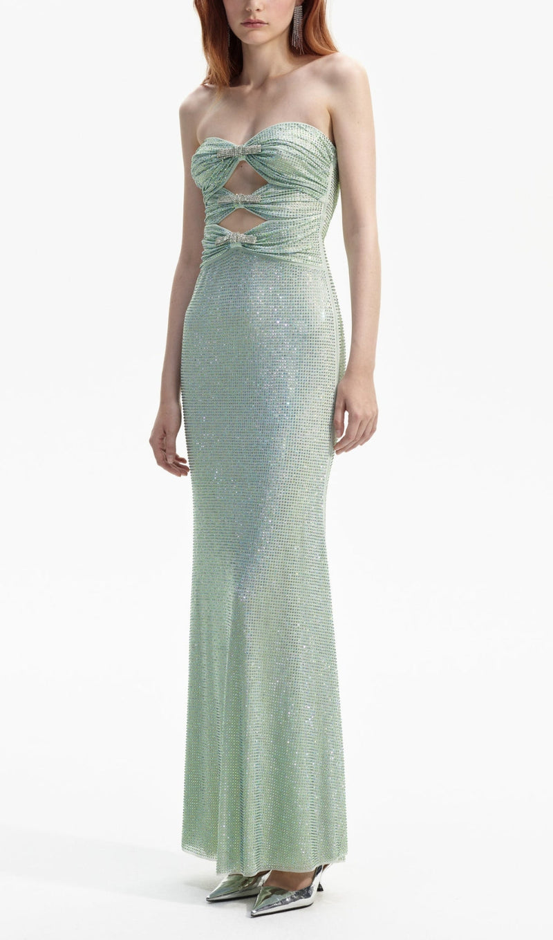 A Vintage Style Dress with Delicate Timeless Details