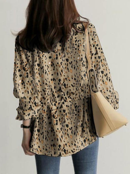 Classic Vintage Blouse with a Flattering Fit
