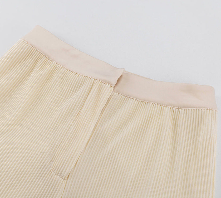 Sophisticated Pants with a Clean Classic Look