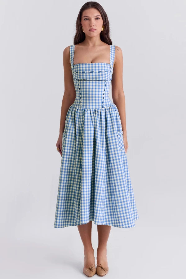 Sophisticated Dress with a Clean Classic Look