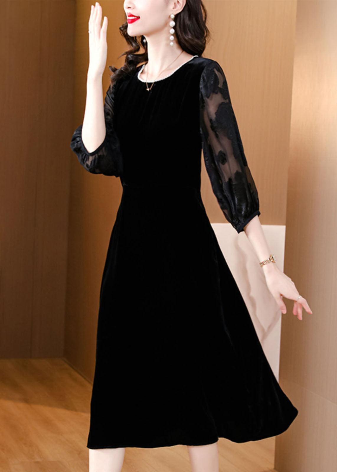 Polished Dress with an Effortless Classic Look