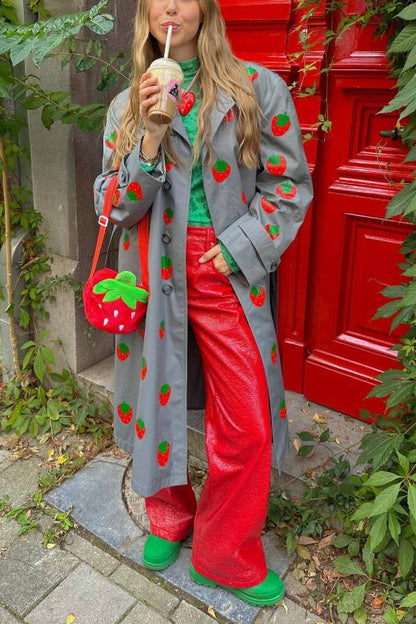 Beautifully Finished Coat in a Timeless Design