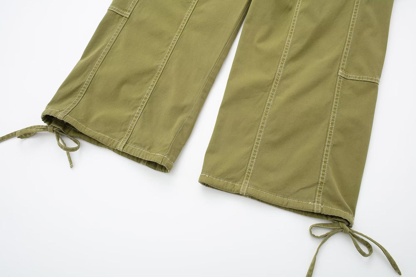 Well Tailored Pants with a Graceful Silhouette